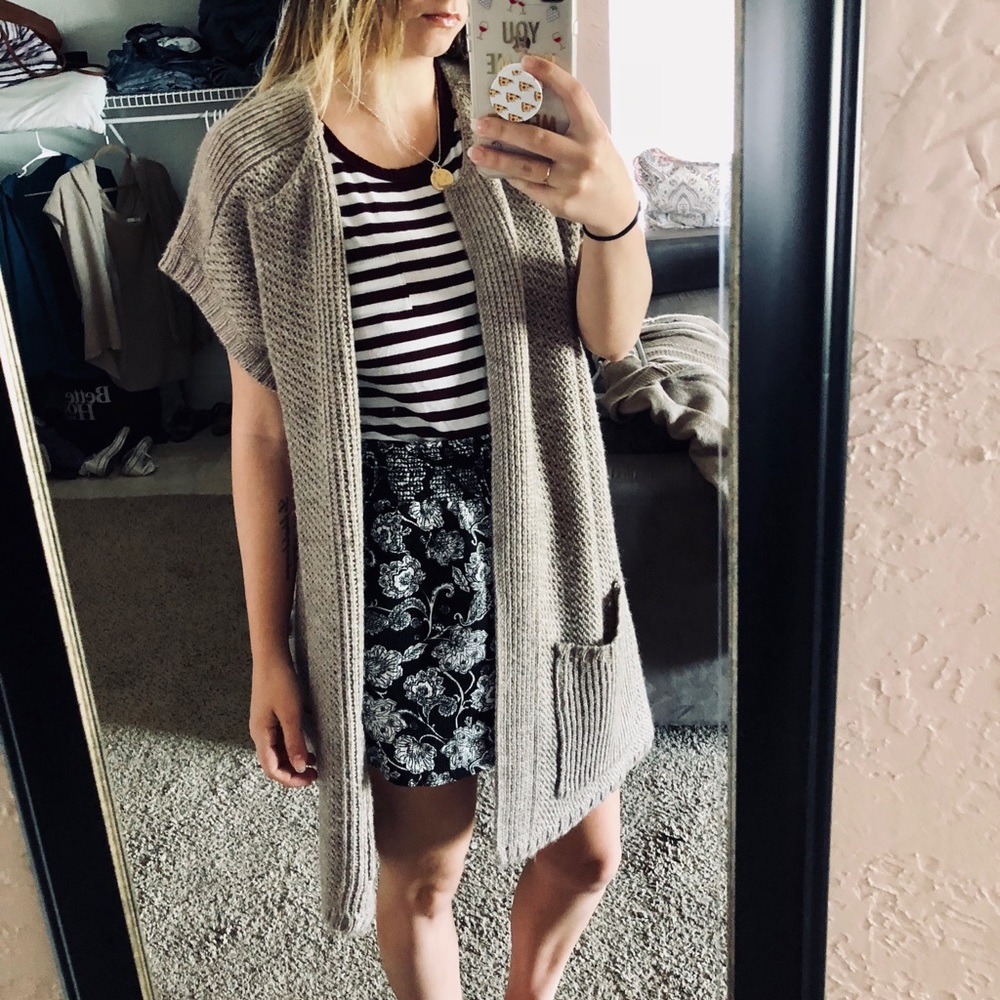 • Johnston & Murphy knit wool poncho •